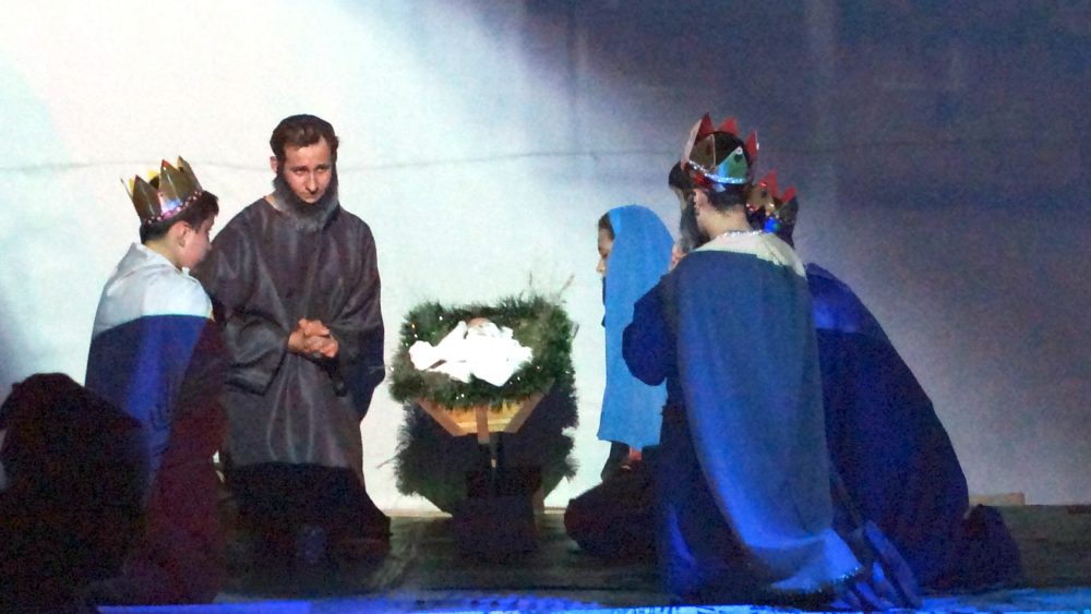 Centro Educacional Reis Magos comemora Festa Natalina