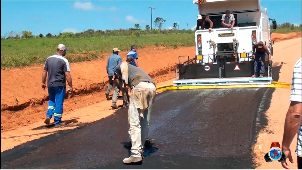 Começa em Pouso Alegre o asfaltamento da Estrada do Maçaranduba