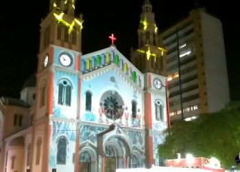 Espetáculo das Luzes abre comemorações Natalinas na cidade