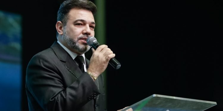 Deputado Marco Feliciano é expulso do Podemos