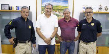 Representantes da Polícia Rodoviária Federal solicitam apoio para ampliação da estrutura na cidade