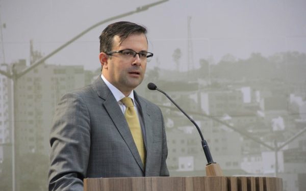 Rodrigo Modesto é eleito novo presidente da Câmara Municipal para 2020