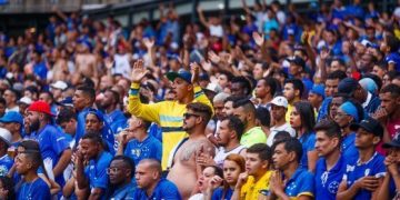 Prefeitura instala mais seis parquinhos em bairros da cidade