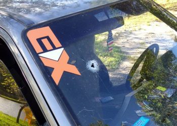 Homem morre ao ser baleado ao lado de namorada em Santa Rita de Caldas