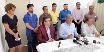 Prefeito fala sobre contratação para execução de obras de captação, drenagem e reposição de pavimentos e outras providências