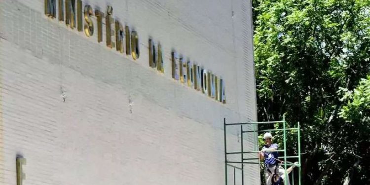 Novas regras extinguem funções anacrônicas no serviço público