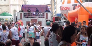 Carnaval em Pouso Alegre – Bloco Barbas do Profeta trouxe alegria na Senador