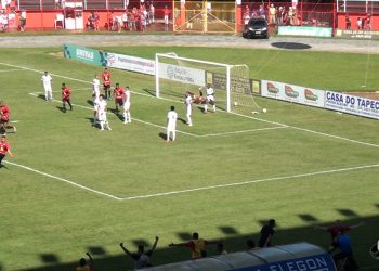 Pouso Alegre vence o Athletic de virada e assume liderança no Módulo 2 do Campeonato Mineiro