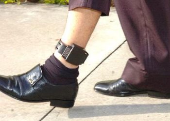 De tornozeleira eletrônica ex-secretário de Pouso Alegre aguarda processo em casa