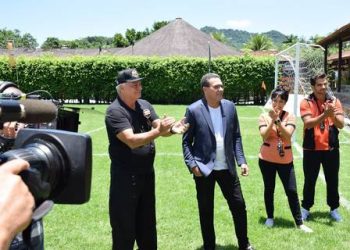 Vanderlei Luxemburgo mostra seu lado ator na novela Amor Sem Igual