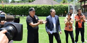 Vanderlei Luxemburgo mostra seu lado ator na novela Amor Sem Igual