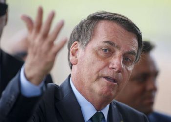 Bolsonaro – Isolamento atual pode levar ao caos e permitir que “aproveitadores” assumam poder.