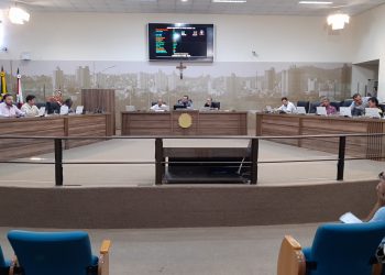 Contas de 2015 do governo Perugini são aprovadas em Pouso Alegre por falta de vereadores na sessão