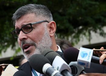 Alexandre Frota apresenta amanhã pedido de impeachment de Bolsonaro