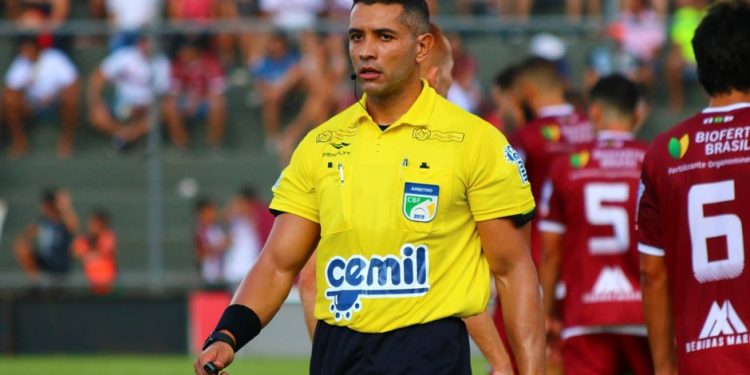 A trajetória do árbitro Felipe Lima na carreira que sonhou diante do Futebol Brasileiro