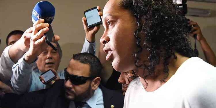 Ronaldinho Gaúcho e seu irmão Roberto Assis são detidos no Paraguai