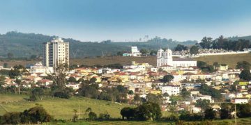 Filho de 18 anos mata pai a facadas em Muzambinho