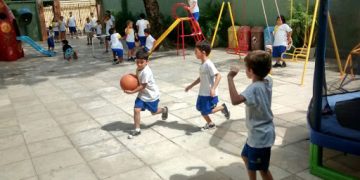 CORONAVIRUS – PARA QUEM ESTÁ RECLAMANDO QUE AS ESCOLAS FECHARÃO NO BRASIL