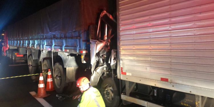 Dois acidentes na Fernão Dias deixam feridos em Extrema e Pouso Alegre