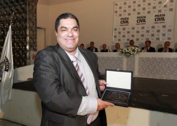 Delegado de Polícia José Walter afasta do serviço público para voltar à política