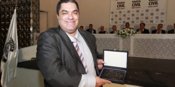 Delegado de Polícia José Walter afasta do serviço público para voltar à política