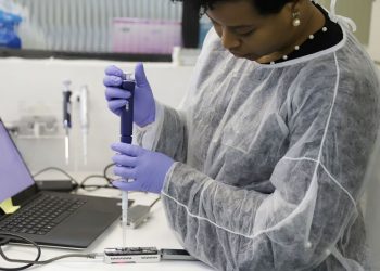 Minas tem 30 mortes e 903 casos confirmados pela COVID-19