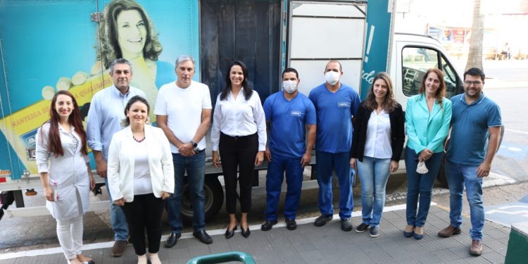 Principal via do Bairro São João recebe nova pavimentação asfáltica