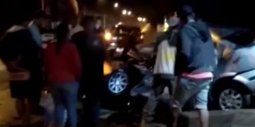 Acidente entre carro e um caminhão na BR-459 deixa dois mortos, em Congonhal