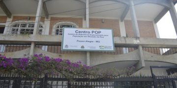 Pessoas em situação de rua recebem apoio no Centro Pop