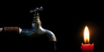 Lei de Bolsonaro veta corte de água e luz de sexta-feira a domingo