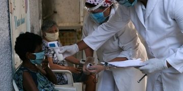 Lei de Bolsonaro veta corte de água e luz de sexta-feira a domingo