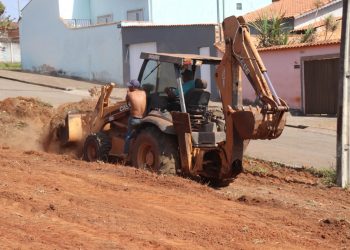 Praças são construídas em dois bairros de Pouso Alegre