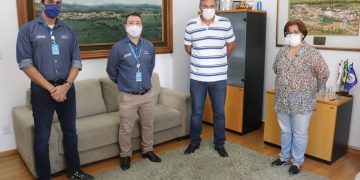 Prefeitura de Pouso Alegre recebe doação de insumos da empresa Invicta