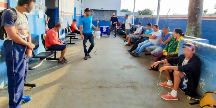 Narcóticos Anônimos de Pouso Alegre realiza mais um encontro com pessoas em situação de rua