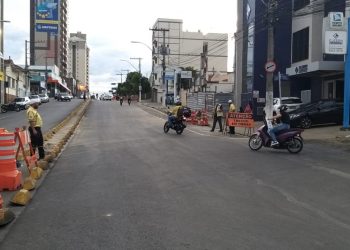 Trânsito é liberado em trecho da Av. Vicente Simões