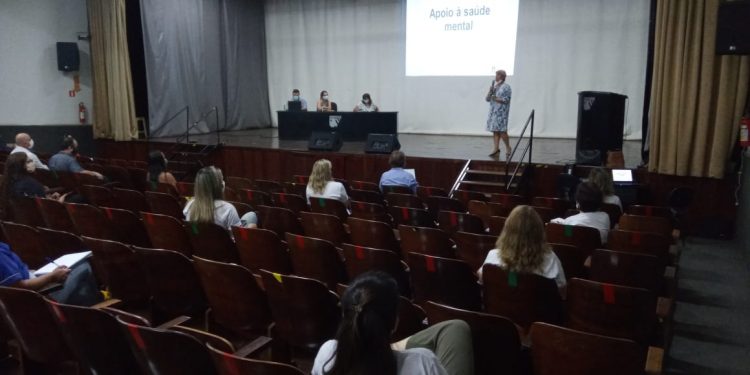 Secretaria de Educação ouve diversos setores para elaborar protocolo seguro de volta às aulas