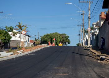 Em Pouso Alegre tem início o asfaltamento da Avenida do Píer em Pouso Alegre