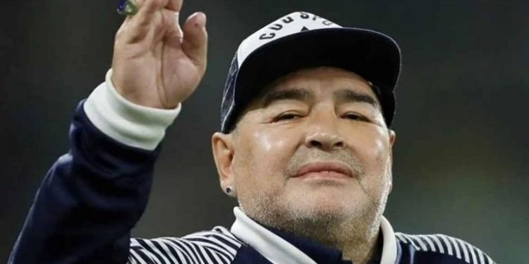 Morre aos 60 anos, Diego Maradona, uma das maiores lendas do futebol mundial