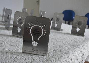 Secretaria de Educação de Pouso Alegre entrega prêmios a profissionais