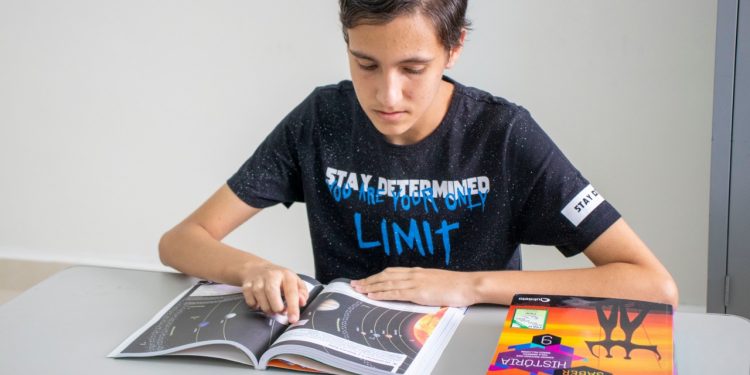 Estudante de Pouso Alegre é medalha de ouro na Olimpíada Brasileira de Astronomia