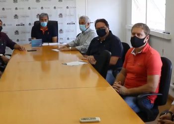 Prefeito se reúne com representantes do comércio para tratar de reabertura em Pouso Alegre