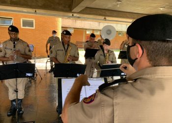 Homenagem da Banda aos profissionais da Saúde da 17ª RPM