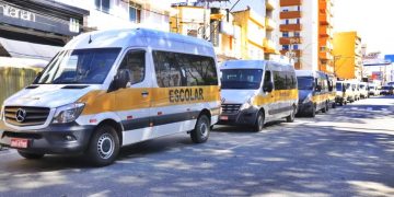 Veículos particulares de transporte escolar devem seguir regras específicas para atuarem