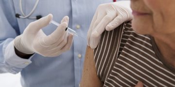 Vacina contra Covid-19: Idosos com mais de 60 anos em Pouso Alegre devem se cadastrar