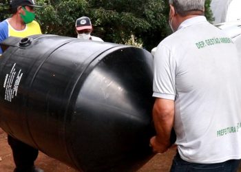 Projeto “Nossa Água, Nosso Futuro” entrega 1º biodigestor a produtor rural habilitado