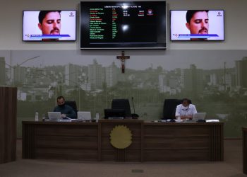 Câmara de Pouso Alegre aprova compra das vacinas contra Covid-19