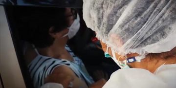 Sistema de vacina Pit Stop em Pouso Alegre tem início com aprovação da população