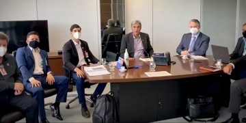 Prefeito Rafael Simões se reúne em Belo Horizonte com representantes da Cemig e do Governo do Estado