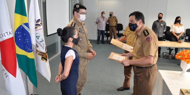 Unidade Militar de Pouso Alegre recebe prêmio – Colégio Tiradentes