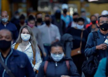 Cada 100 contaminados pela Covid infectam outras 120 pessoas